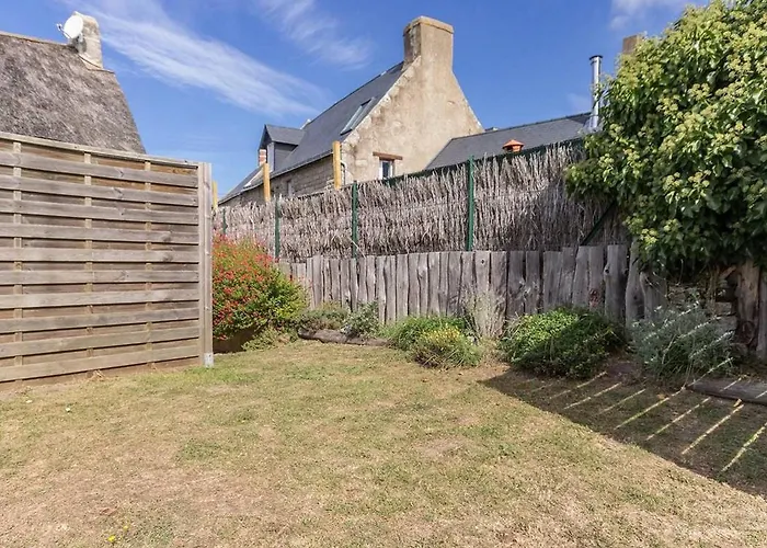 Charmante Chaumiere Renovee Pres Des Marais Salants Avec Jardin Clos Et Equipements Modernes - Fr-1-306-1072 Guérande